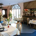 Am Rosenbad 3*