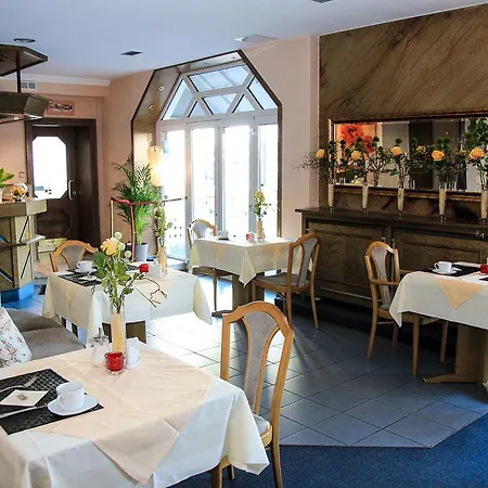 Am Rosenbad 3*